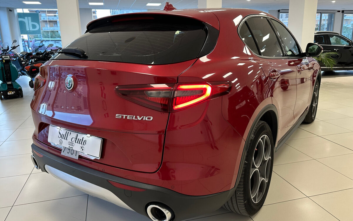 Alfa Romeo Stelvio Stelvio 2.2 Turbodiesel 210 CV AT8 Q4 Executive