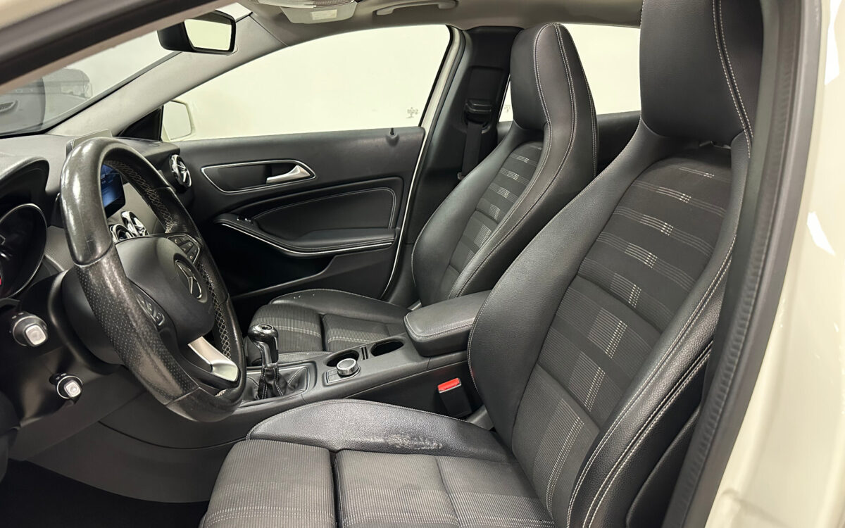 Mercedes-Benz GLA 180 GLA 180 d Sport
