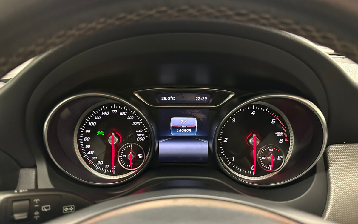 Mercedes-Benz GLA 180 GLA 180 d Sport