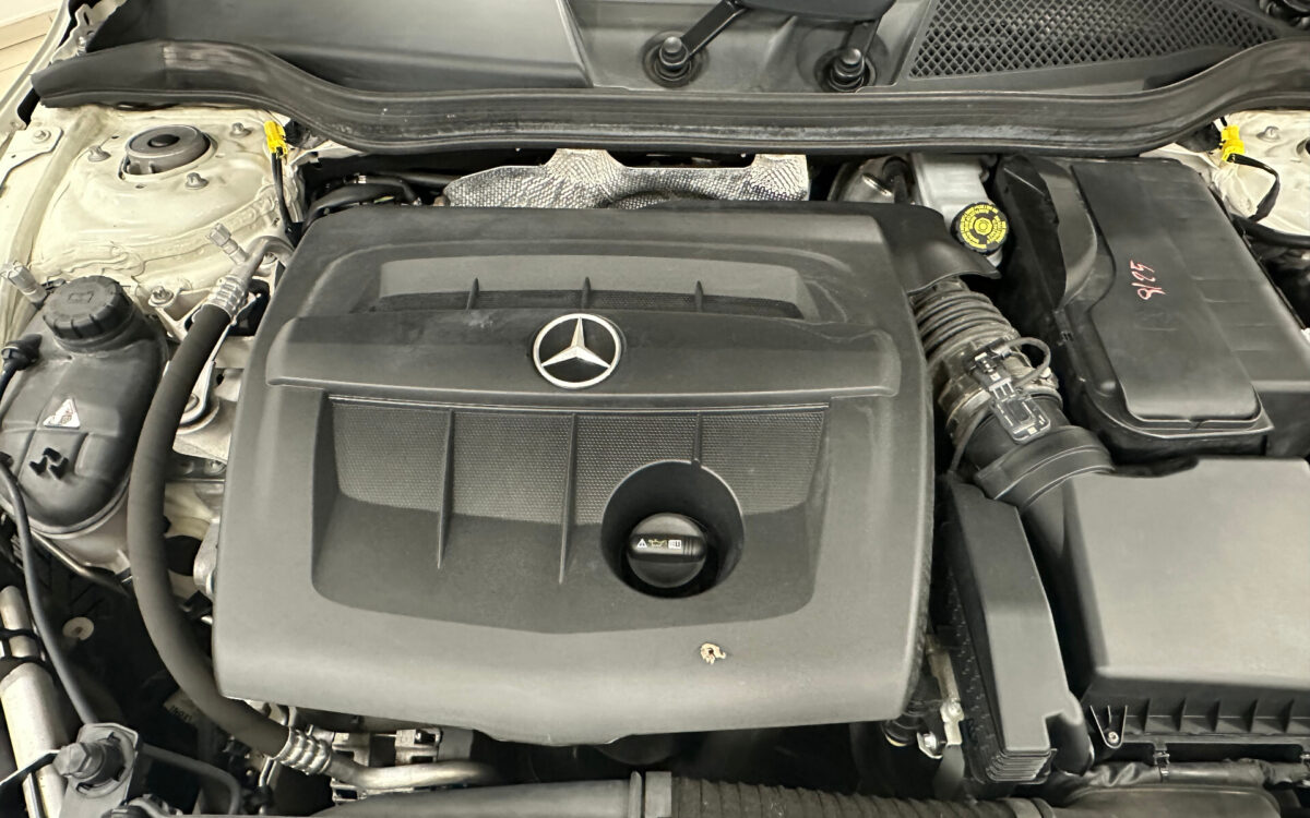 Mercedes-Benz GLA 180 GLA 180 d Sport
